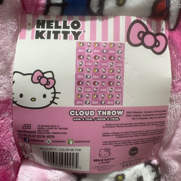 💖 Hello Kitty blanket 💖 - Picture 2 of 4